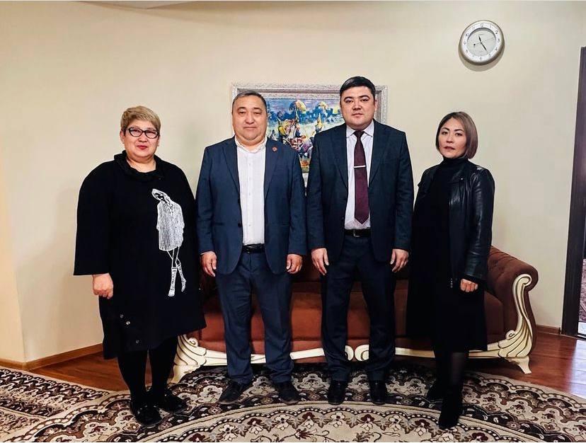 БОЛАШАҚ ҰСТАЗДАРДЫ ІЗГІЛІККЕ БАУЛУ